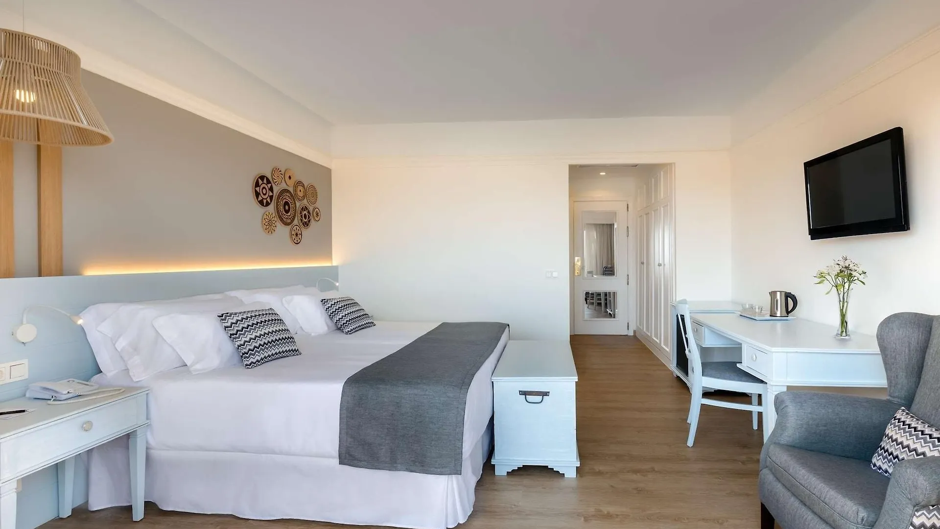 Barcelo Corralejo Bay - Adults Only Hotel
