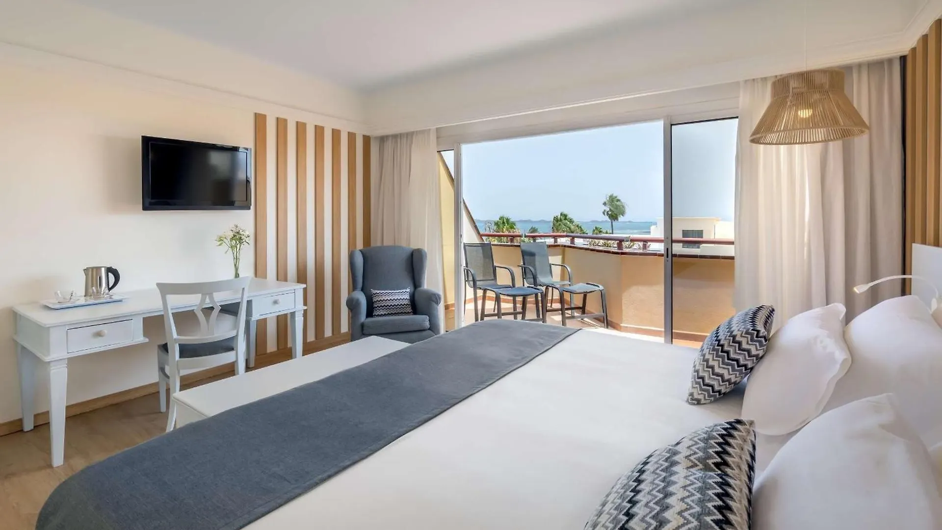 Barcelo Corralejo Bay - Adults Only Hotel