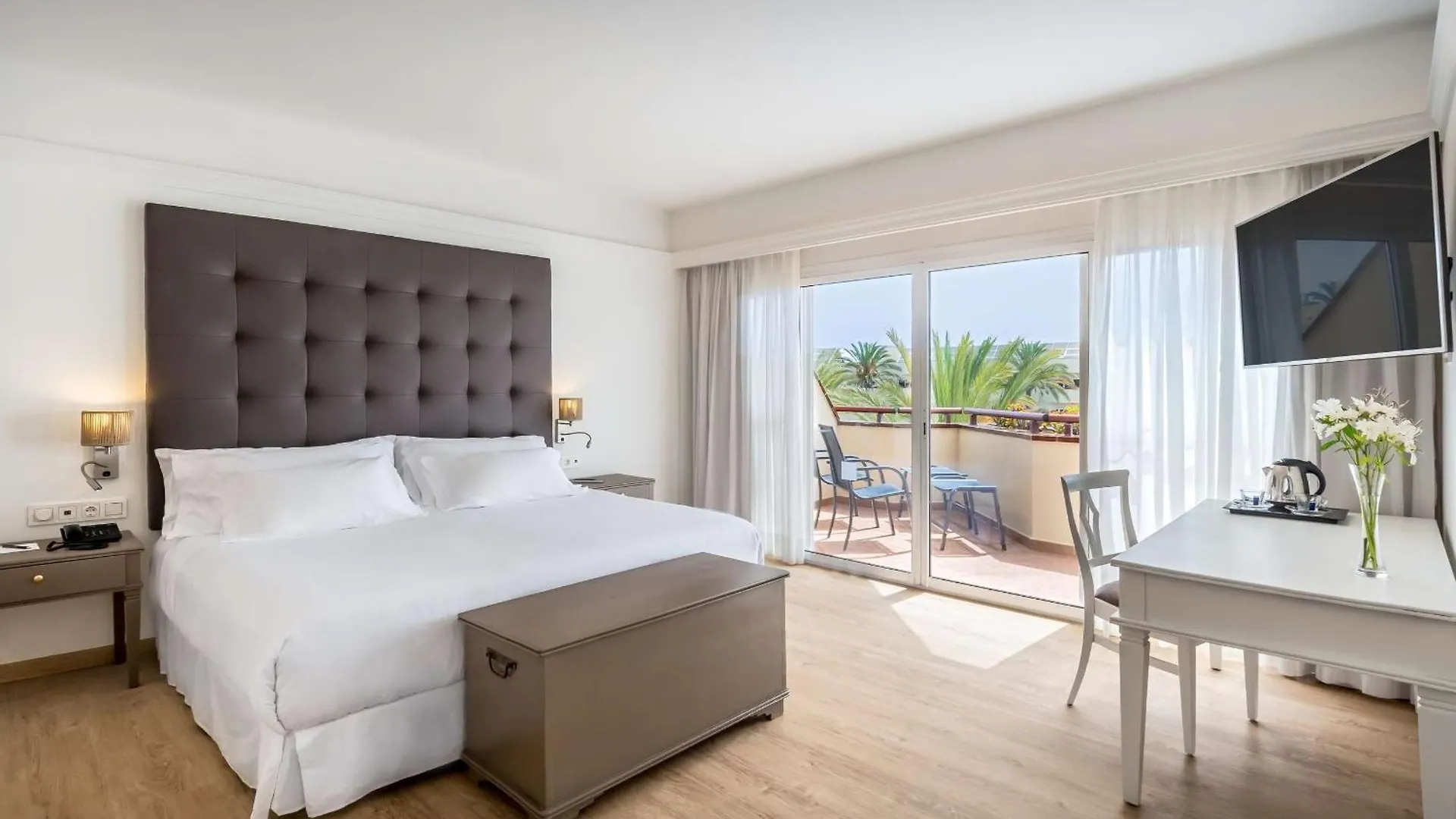 Barcelo Corralejo Bay - Adults Only Hotel