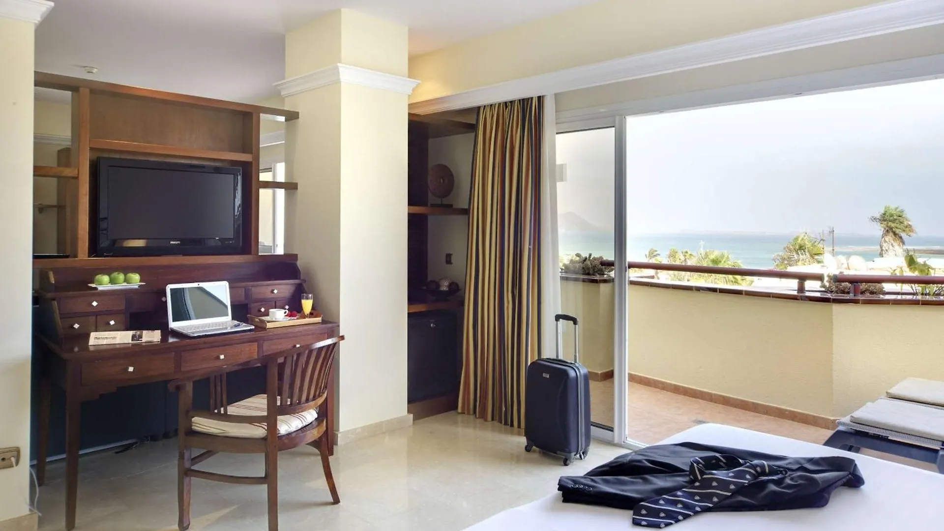 Barcelo Corralejo Bay - Adults Only Hotel